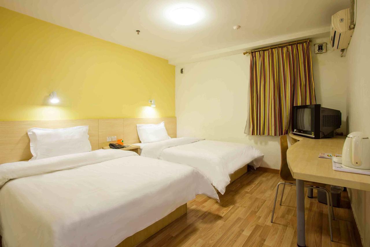 7Days Inn Beijing Xuanwumen Niujie Street Exterior photo